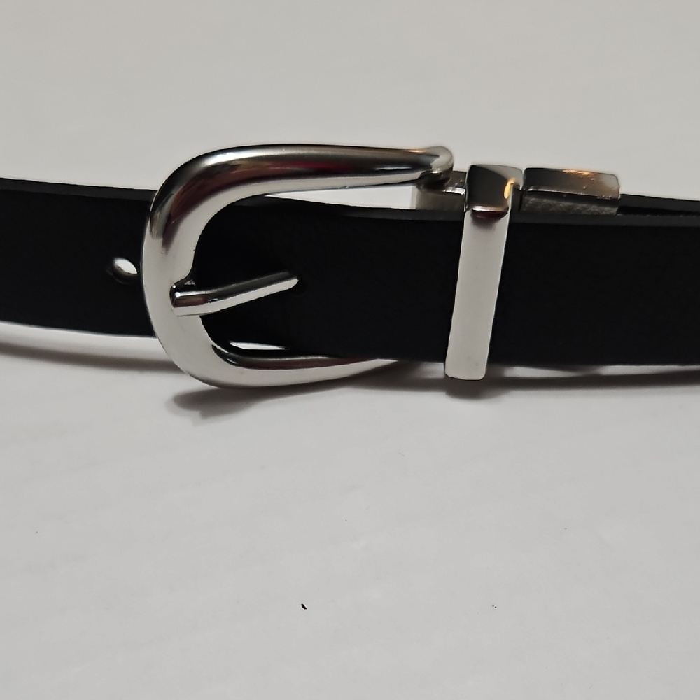 Black & White Women's Belt With Reversible Silver Buckle Adjustable Size 30